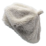 Bereta pufoasa alb unt