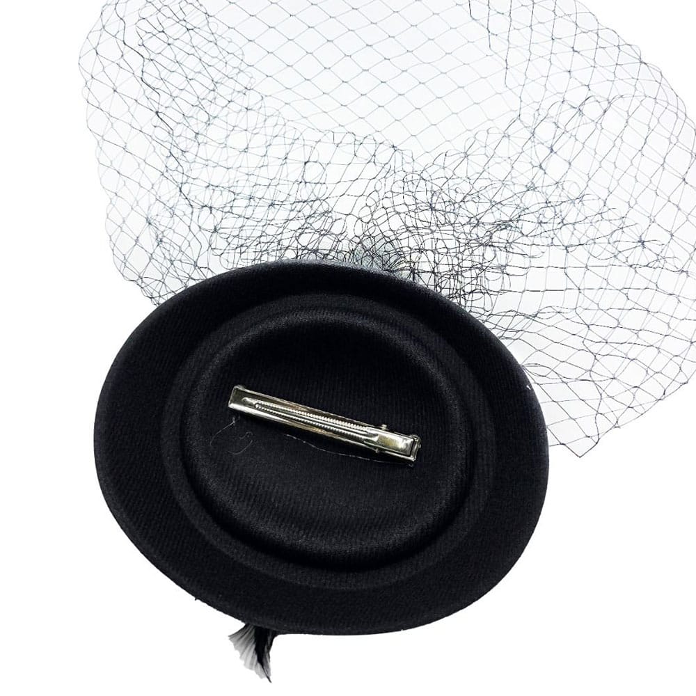 Fascinator negru pillbox cu pene si voaleta 2 Fascinator negru pillbox cu pene si voaleta