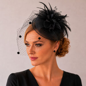 Fascinator negru cu voaleta, pene si margele (optional cordeluta)